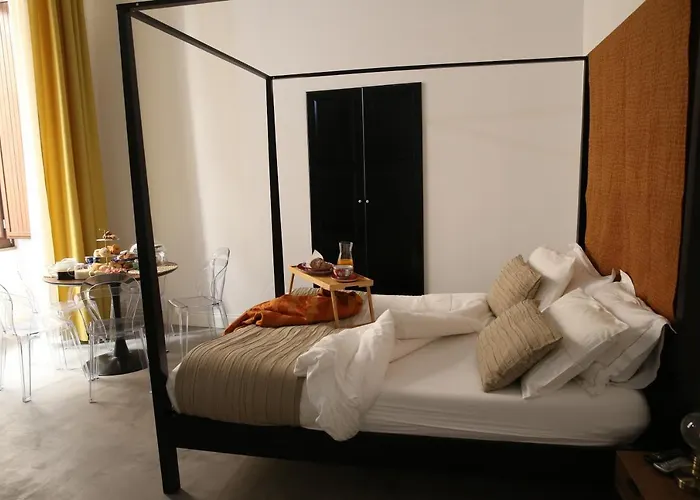 Al Duomo Bed and Breakfast Σαλέρνο